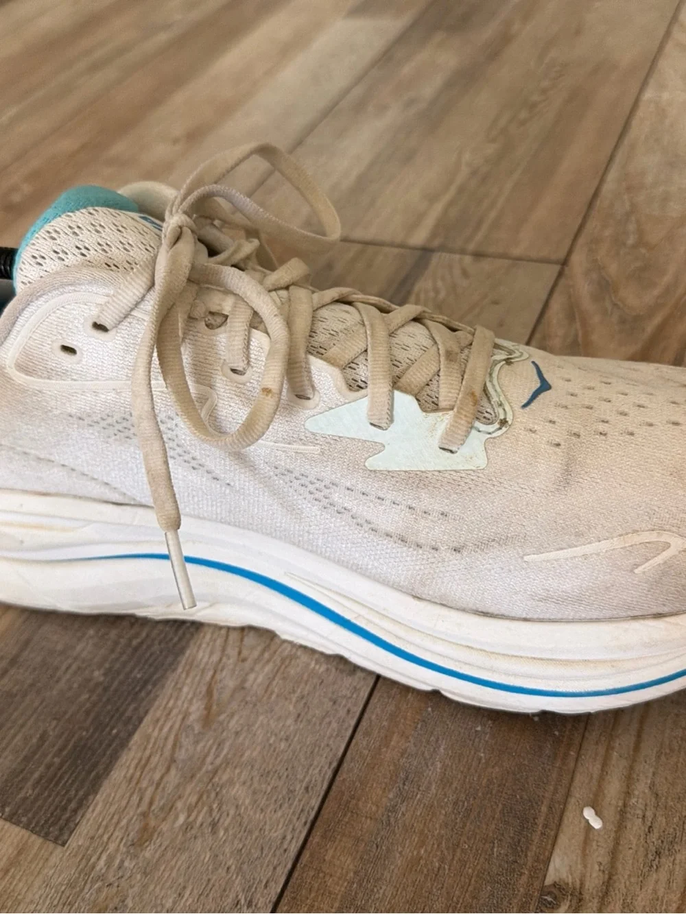 Hoka Clifton 10 Men's Size 10.5 Wide 2E White Skyward Blue 1162032